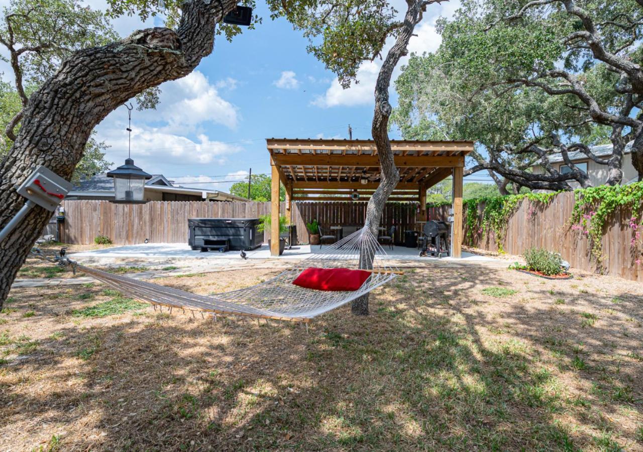 Knot Bay Haven, Dog Friendly, Hot Tub, Fenced Yard, Patio And Grill, 3 Br Villa Rockport Exterior photo